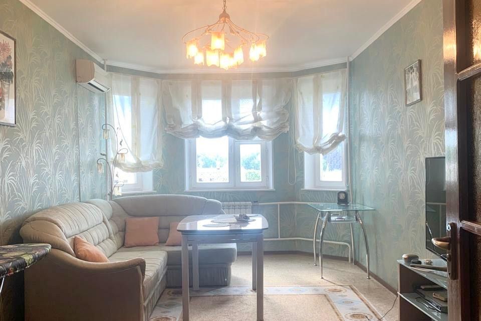 Продаётся 3-комнатная квартира, 76.2 м²