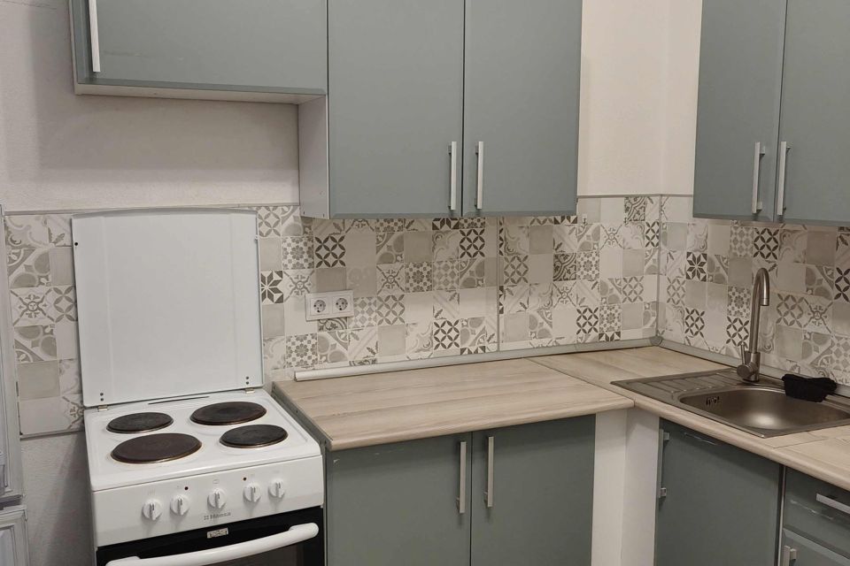 Сдаётся 1-комнатная квартира, 42 м²