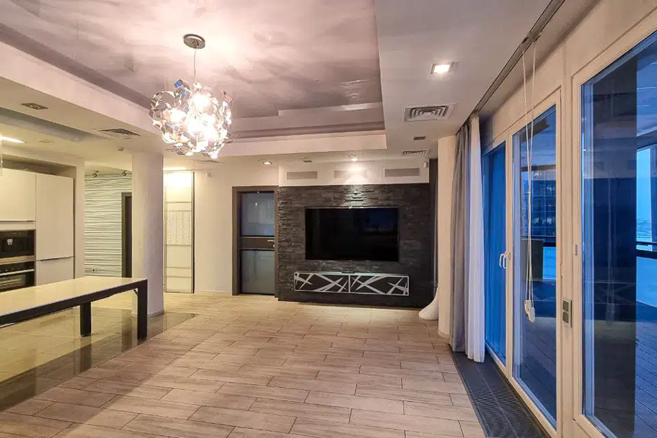 Продаётся 4-комнатная квартира, 205 м²