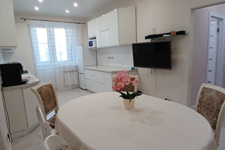 Продаётся 2-комнатная квартира, 65 м²