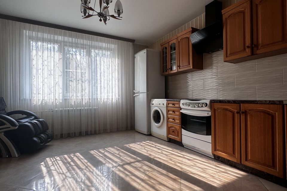 Продаётся 4-комнатная квартира, 101.6 м²