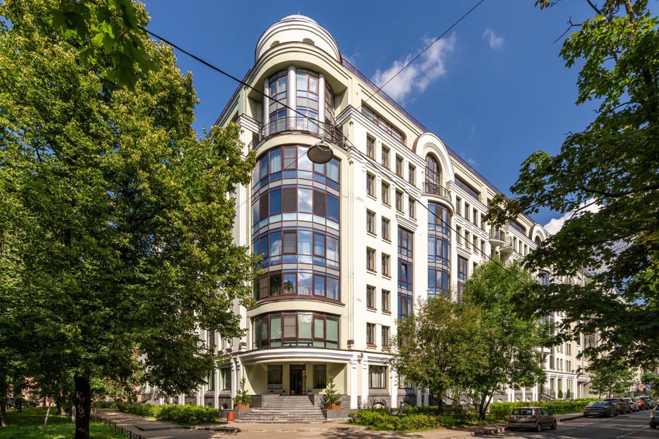 Продаётся 1-комнатная квартира, 56 м²