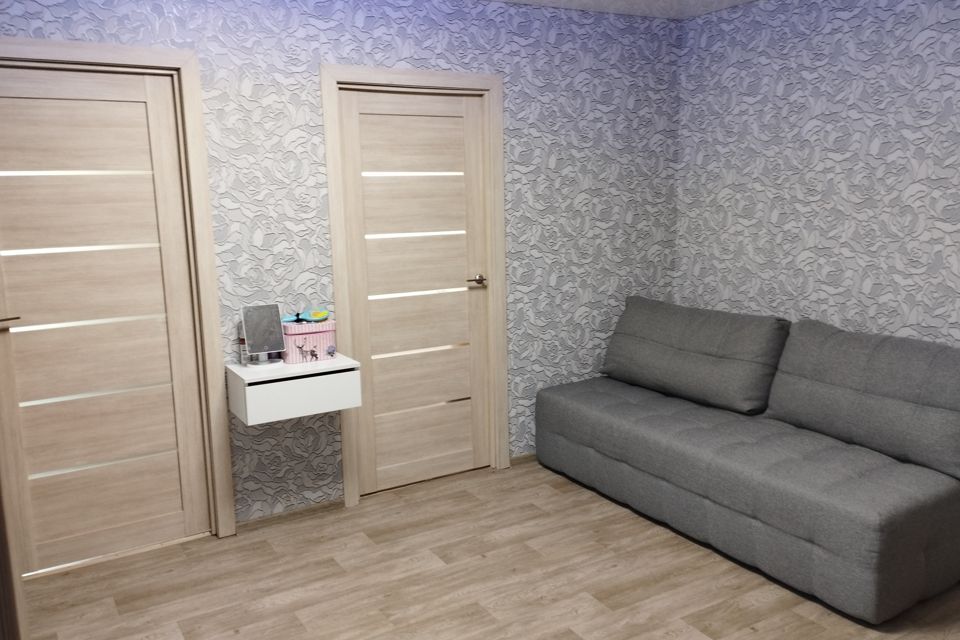 Продаётся 3-комнатная квартира, 43.5 м²