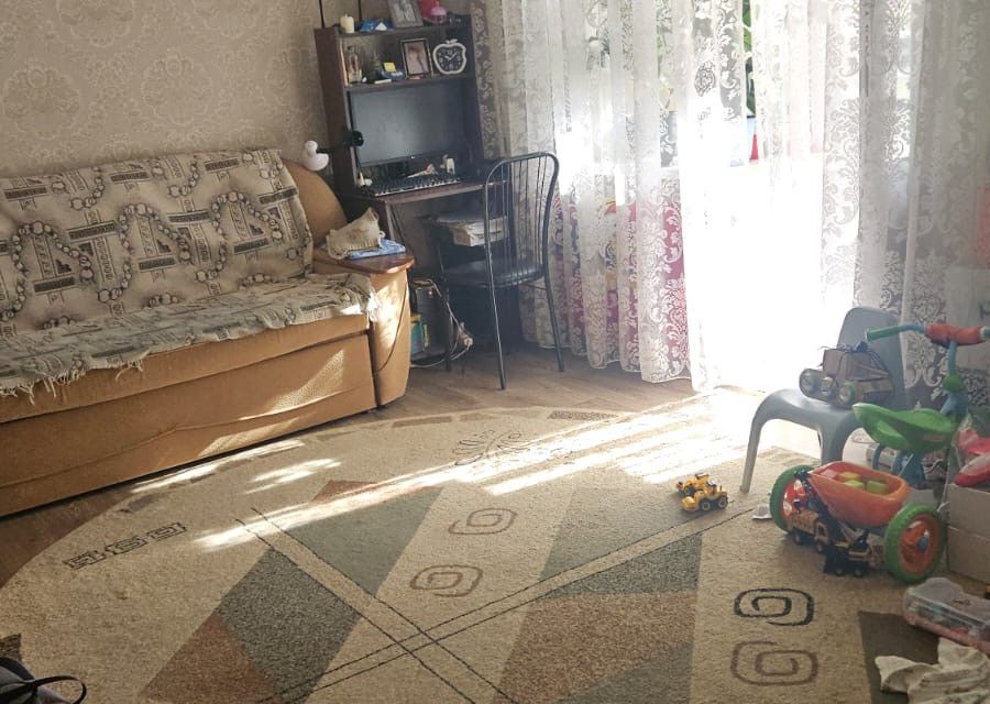 Продаётся 4-комнатная квартира, 72.1 м²