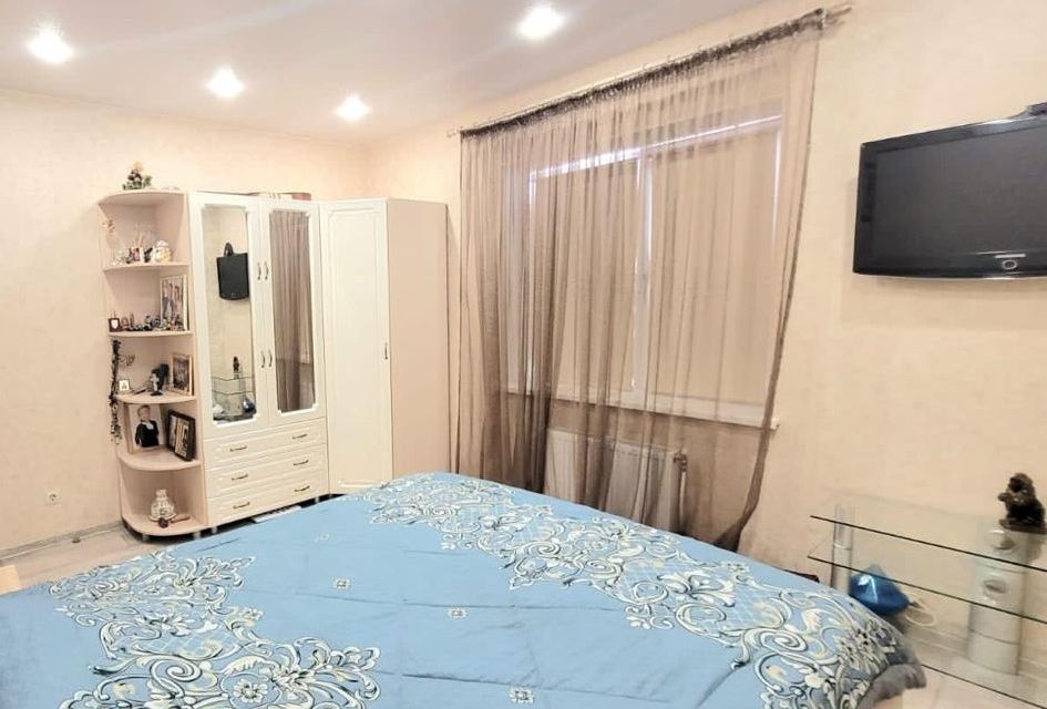 Продаётся 2-комнатная квартира, 65.3 м²