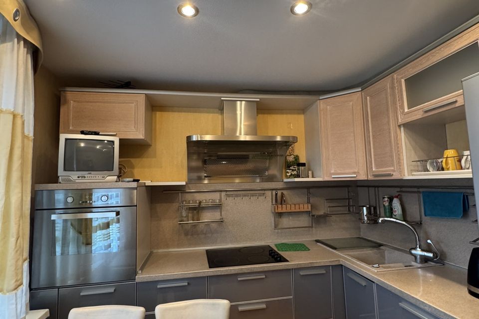 Сдаётся 2-комнатная квартира, 54 м²