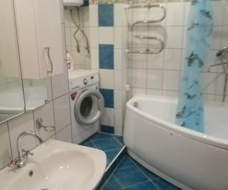 Продаётся 2-комнатная квартира, 68.7 м²