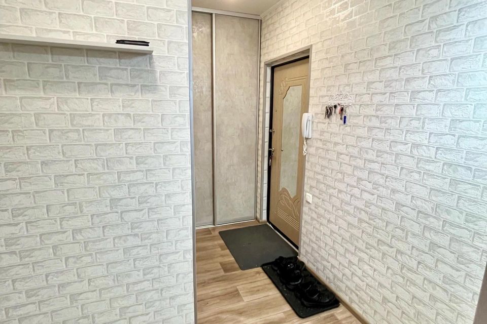 Продаётся 1-комнатная квартира, 42 м²