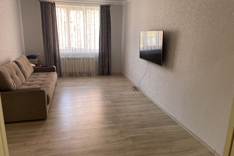 Продаётся 1-комнатная квартира, 54 м²