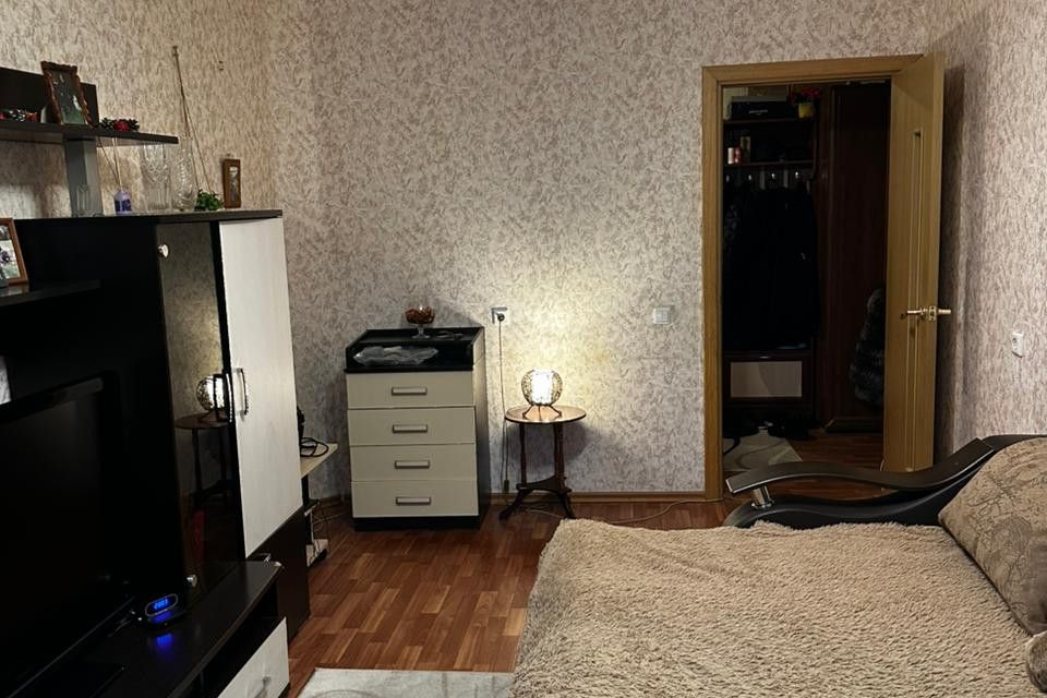 Продаётся 1-комнатная квартира, 42.5 м²