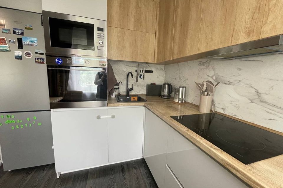 Продаётся 3-комнатная квартира, 59.5 м²