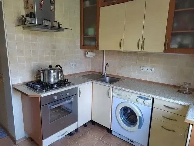 Продаётся 4-комнатная квартира, 85 м²
