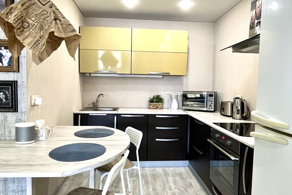 Продаётся 1-комнатная квартира, 43.8 м²