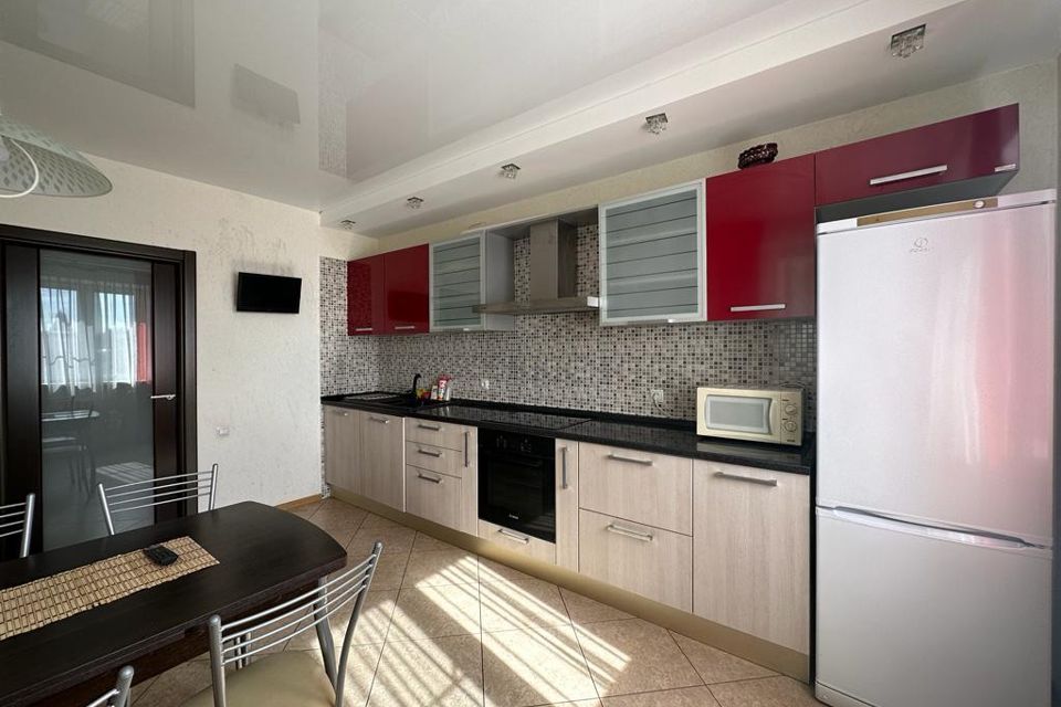 Сдаётся 2-комнатная квартира, 74 м²