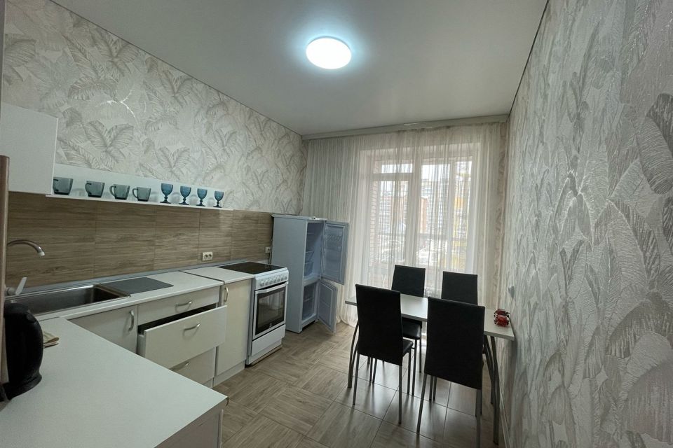 Продаётся 1-комнатная квартира, 42 м²