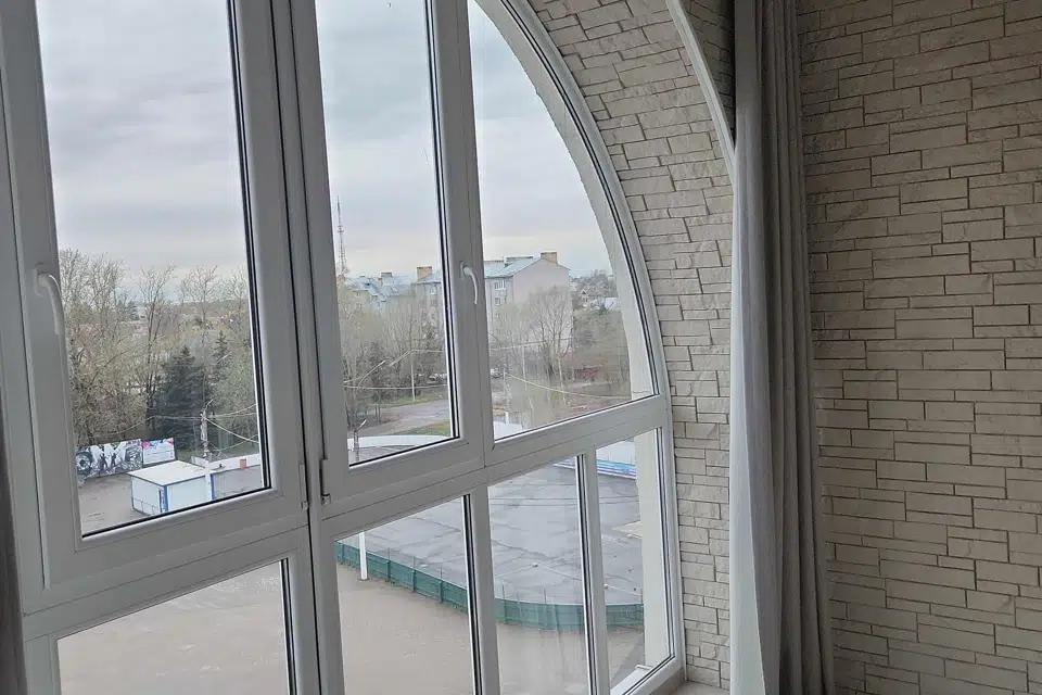 Продаётся 4-комнатная квартира, 150.5 м²