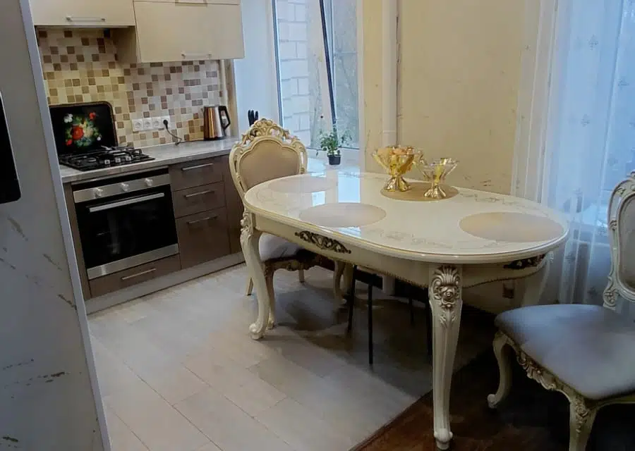 Продаётся 3-комнатная квартира, 57.5 м²