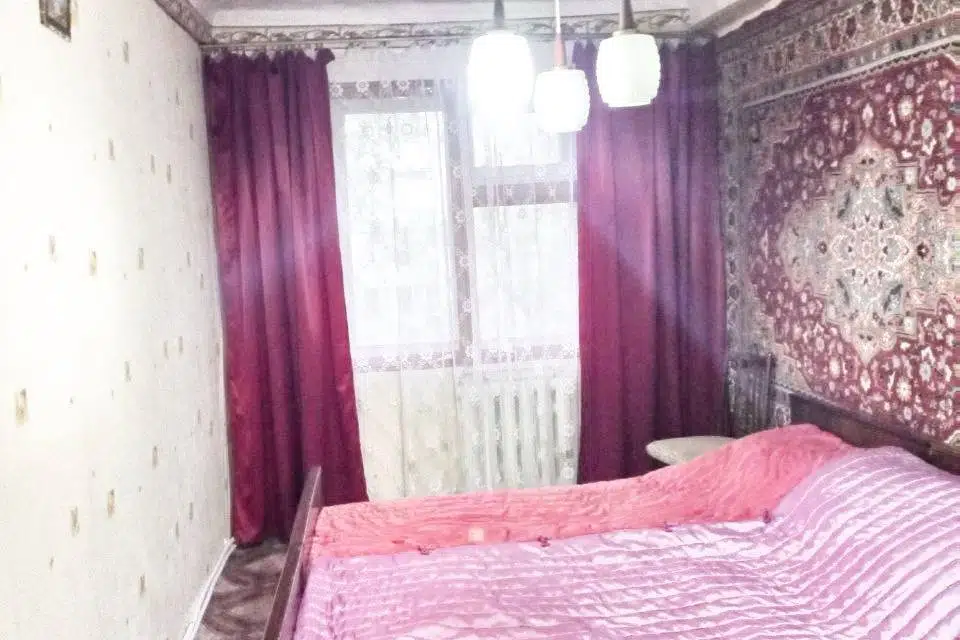 Продаётся 4-комнатная квартира, 65 м²