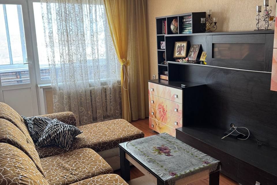 Продаётся 3-комнатная квартира, 57.9 м²