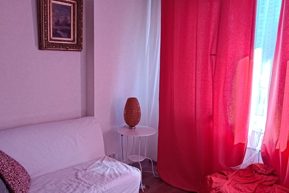 Продаётся 1-комнатная квартира, 42.1 м²