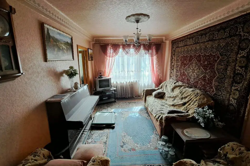 Продаётся 3-комнатная квартира, 54.9 м²