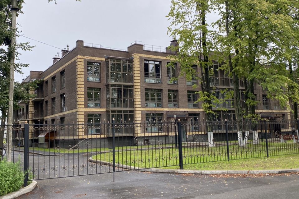 Продаётся 3-комнатная квартира, 103 м²