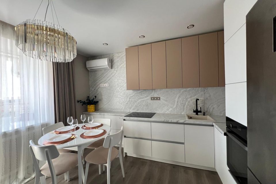 Продаётся 2-комнатная квартира, 63.4 м²