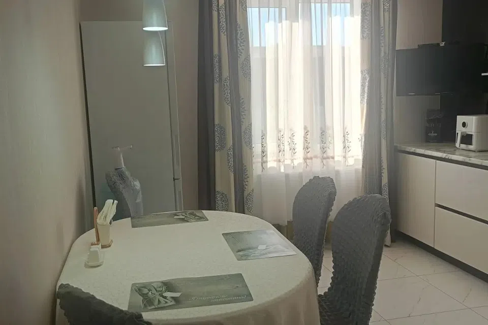 Продаётся 3-этажный дом, 260.8 м²