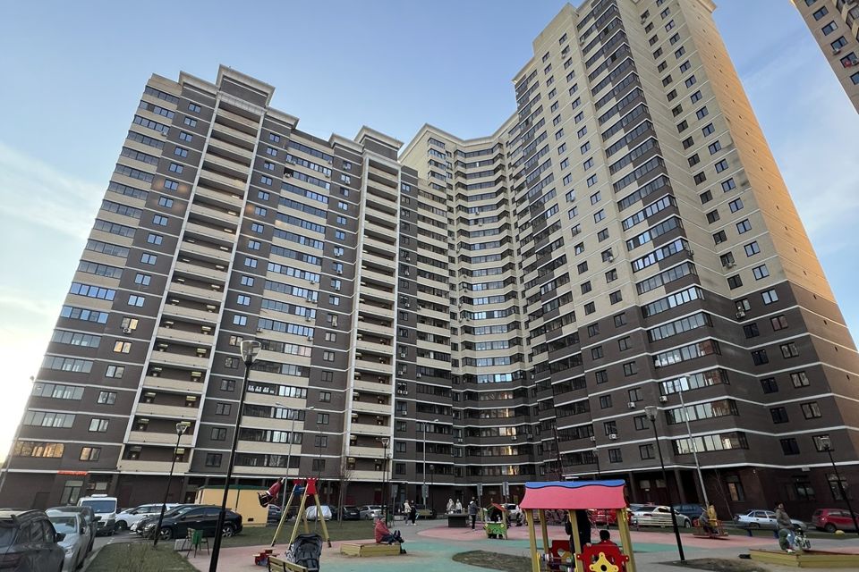 Продаётся 1-комнатная квартира, 37.7 м²