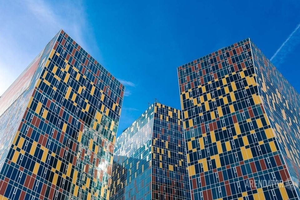 Продаётся 3-комнатная квартира, 109.1 м²