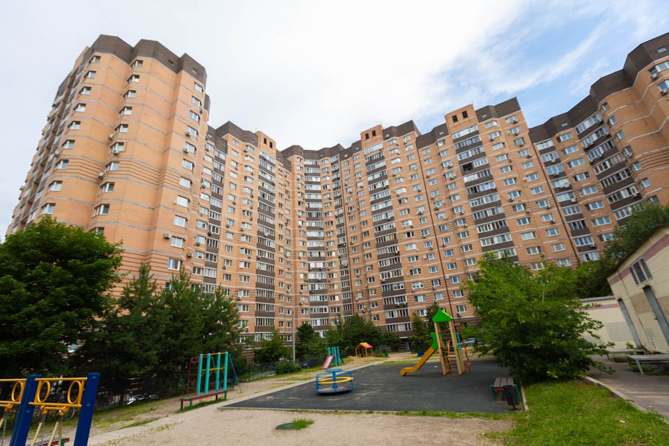 Продаётся 2-комнатная квартира, 73.8 м²