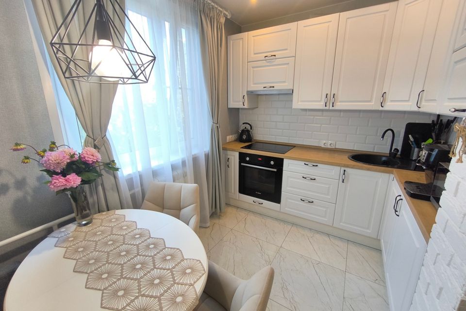 Продаётся 1-комнатная квартира, 37.4 м²