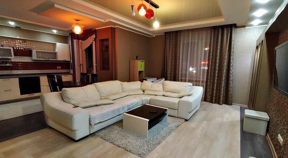 Сдаётся 2-комнатная квартира, 72 м²