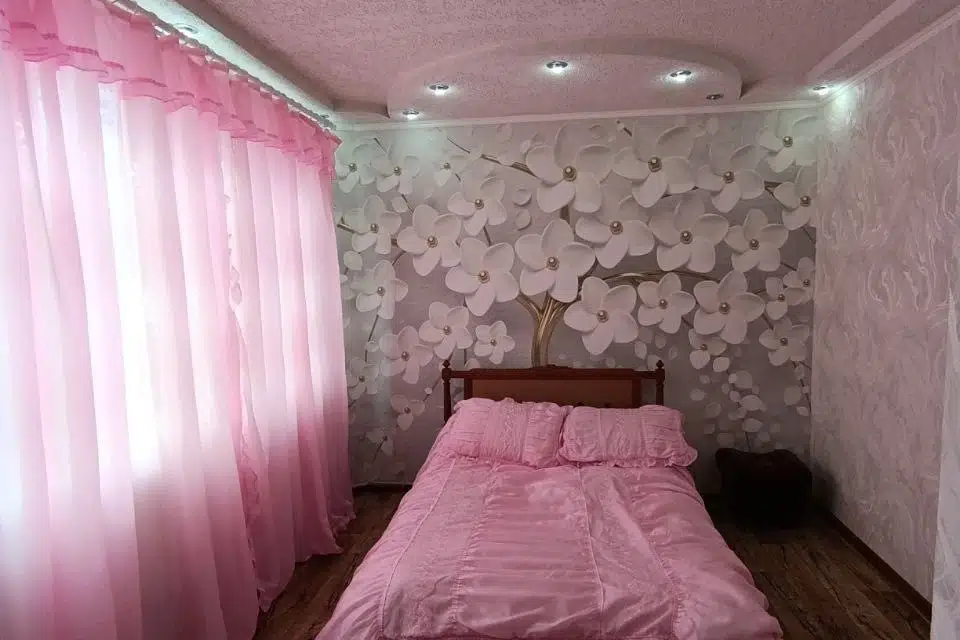 Продаётся 4-комнатная квартира, 61 м²