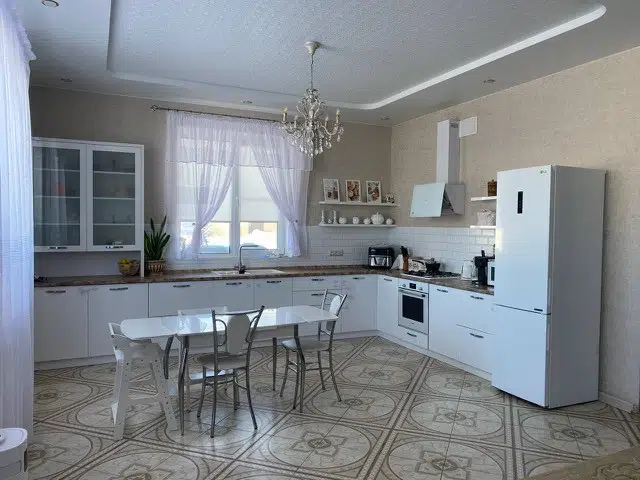 Продаётся 3-этажный дом, 287.5 м²