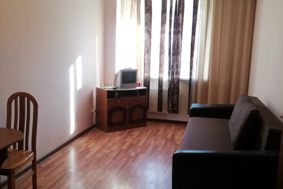 Продаётся 1-комнатная квартира, 37 м²