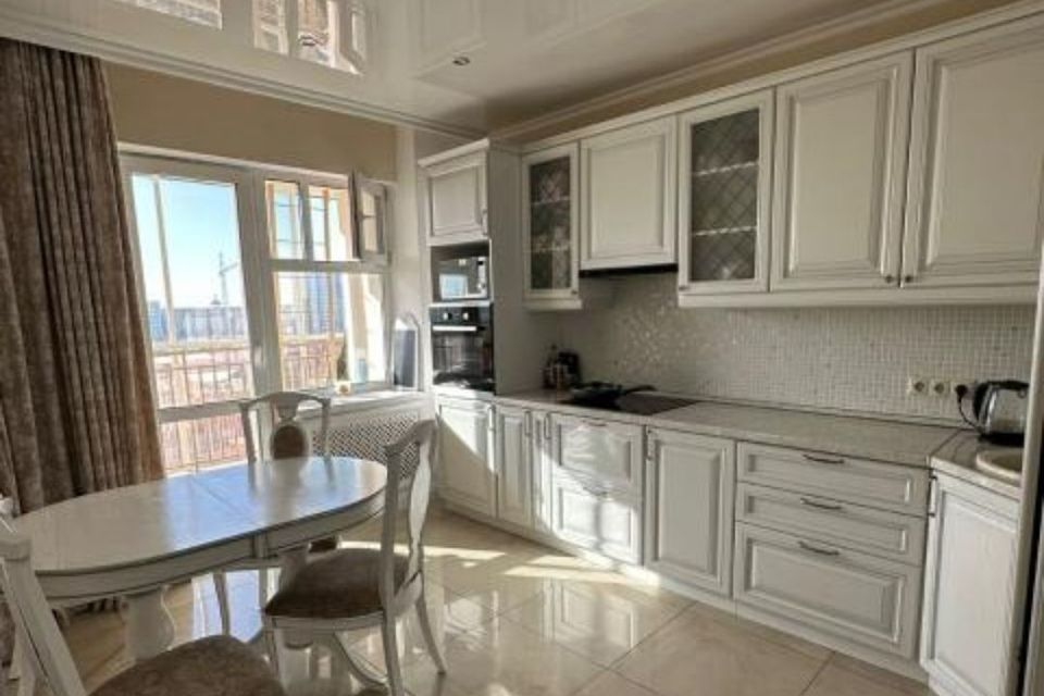 Продаётся 3-комнатная квартира, 93.2 м²