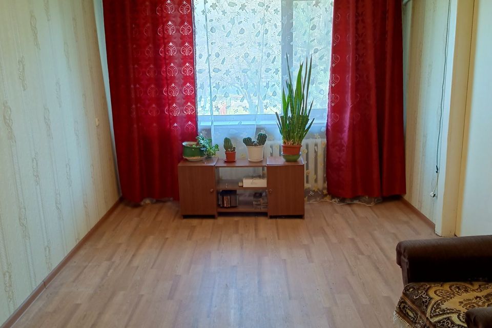Продаётся 3-комнатная квартира, 57 м²