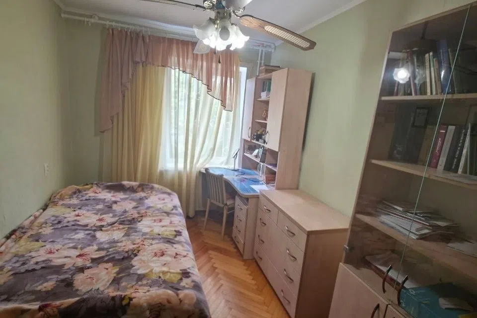 Продаётся 3-комнатная квартира, 62.3 м²