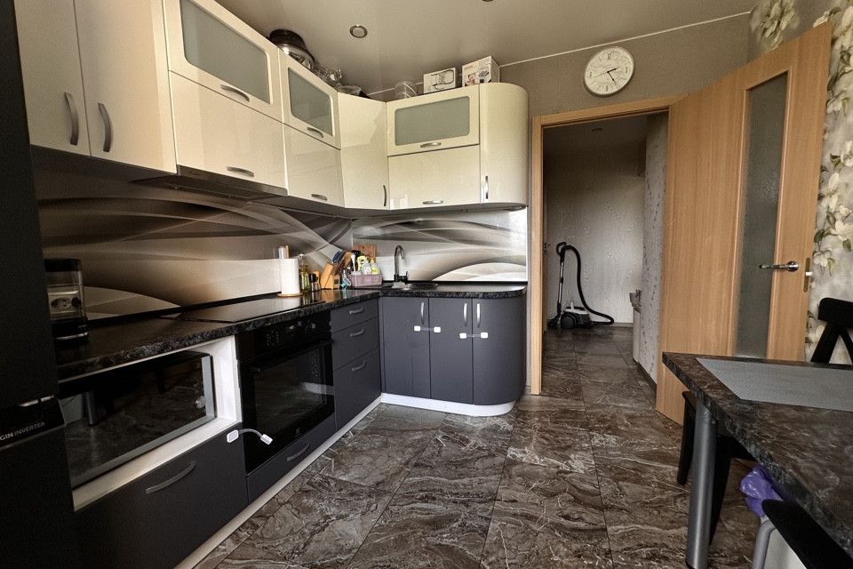 Продаётся 1-комнатная квартира, 40.2 м²