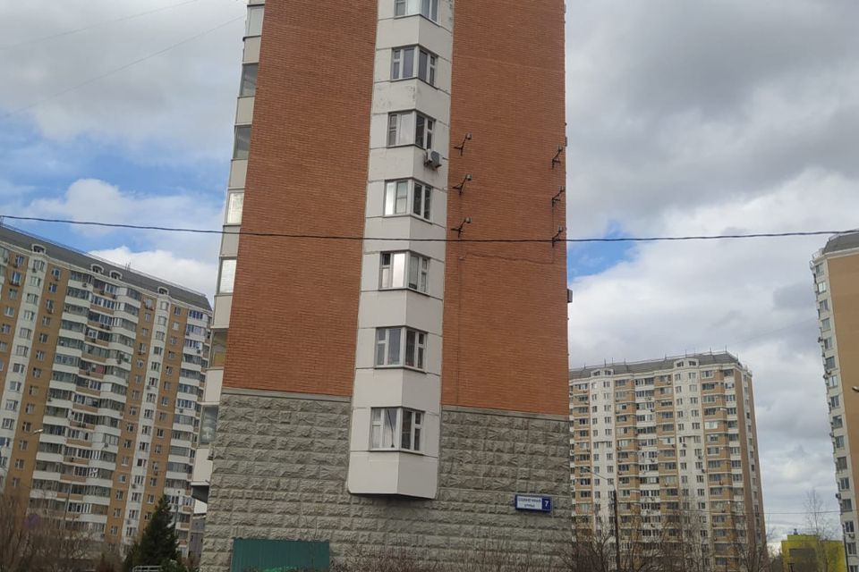 Продаётся 1-комнатная квартира, 37.7 м²