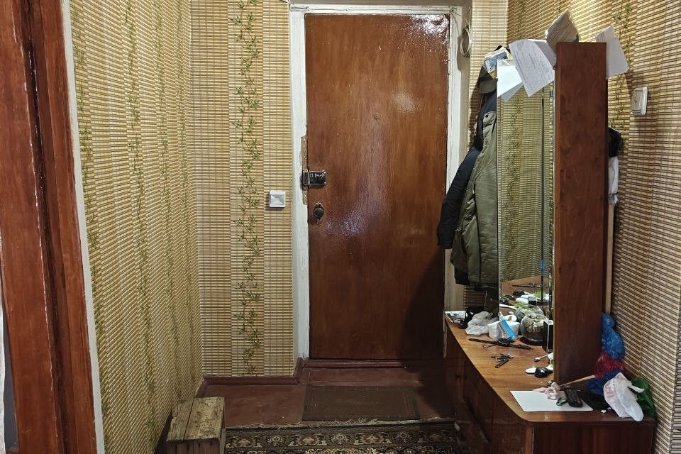 Продаётся 3-комнатная квартира, 572 м²