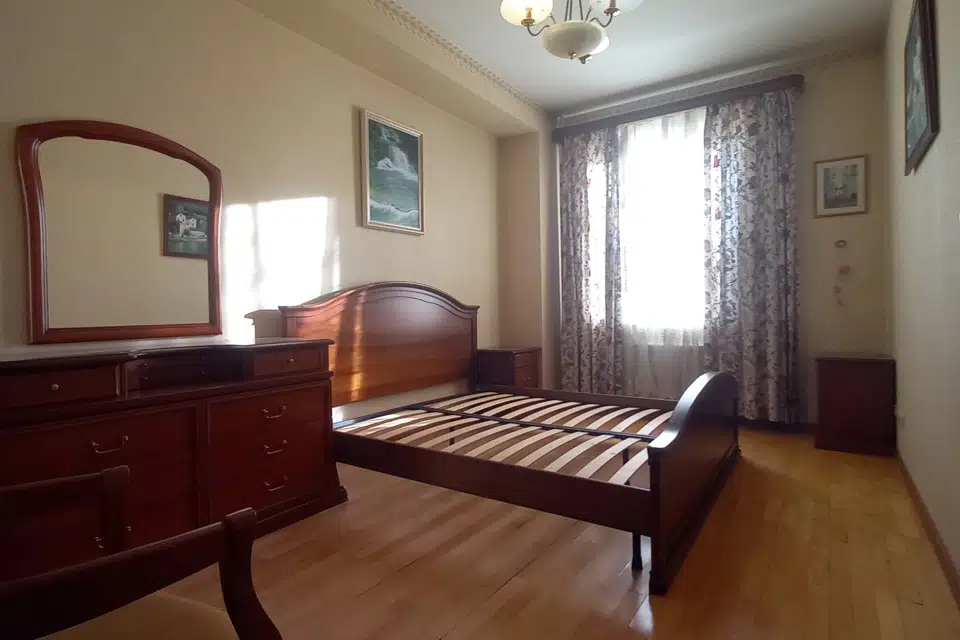 Продаётся 5-комнатная квартира, 130.4 м²