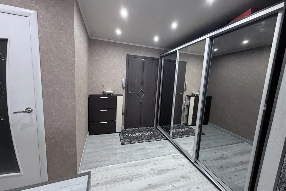 Продаётся 2-комнатная квартира, 55.9 м²