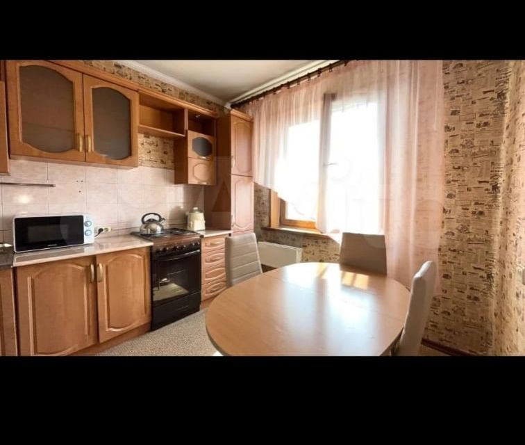 Продаётся 1-комнатная квартира, 42 м²