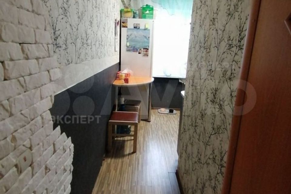 Продаётся 3-комнатная квартира, 50.5 м²