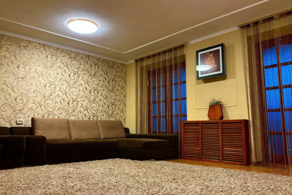 Продаётся 4-комнатная квартира, 90 м²