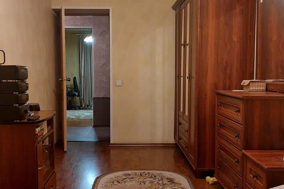 Продаётся 4-комнатная квартира, 73 м²