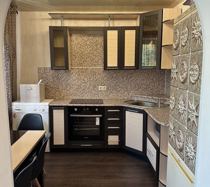 Сдаётся 2-комнатная квартира, 56 м²