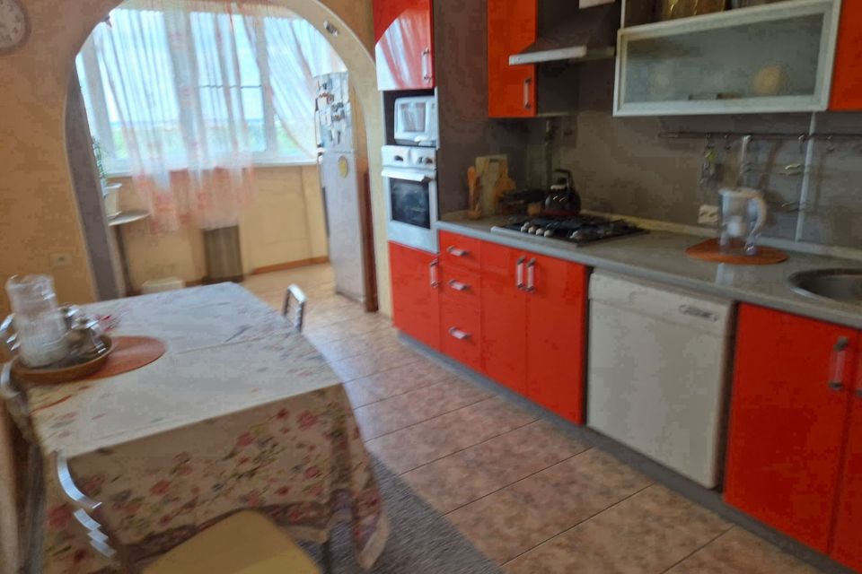 Продаётся 3-комнатная квартира, 82 м²
